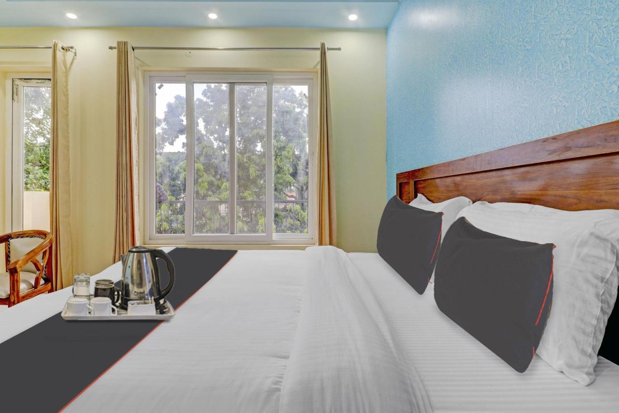 Super Capital O Crestwood Inn Dehradun Exterior photo